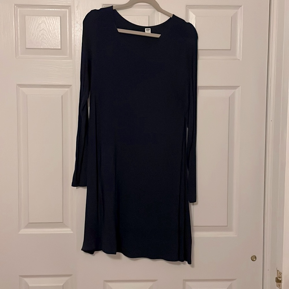 Long sleeve swing Navy blue dress from Old Navy. Very soft and comfy. Size M